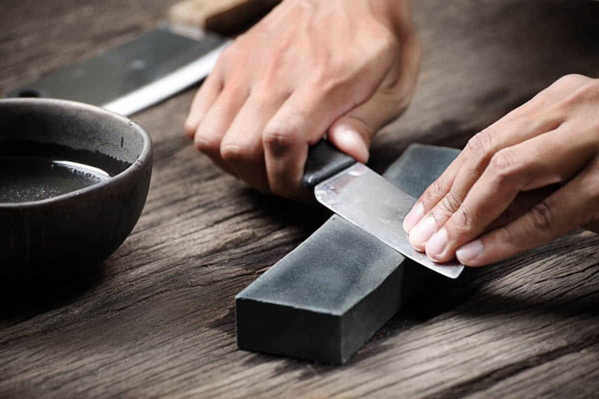How to use a Knife Sharpener